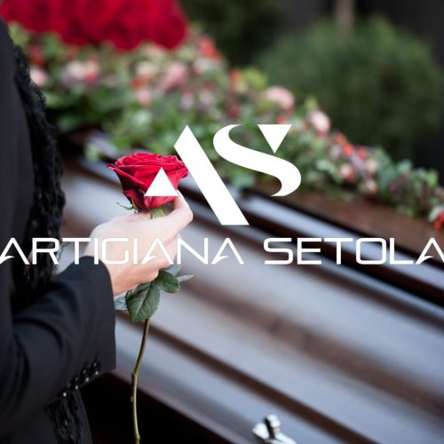 L’Ultimo Saluto su Misura: Perché Scegliere i Cofani Artigianali di Artigiana Setola a Napoli